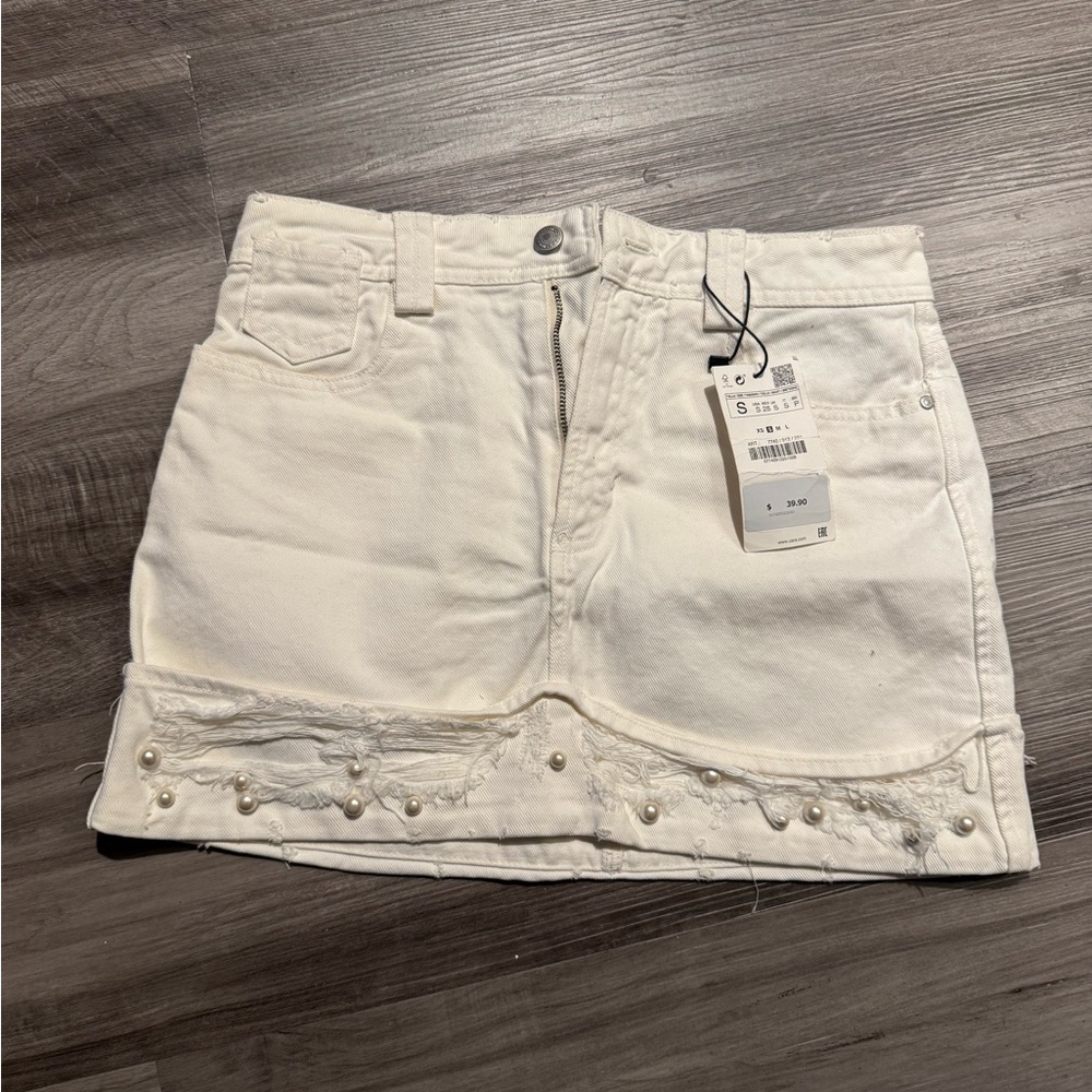 Zara White Denim Mini Skirt with Pearl Accent